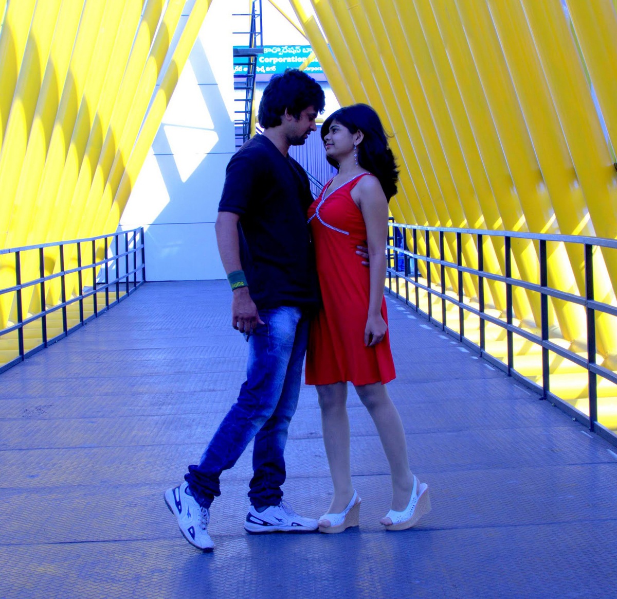 Ullasamga.. Utsahamga.. Music Review